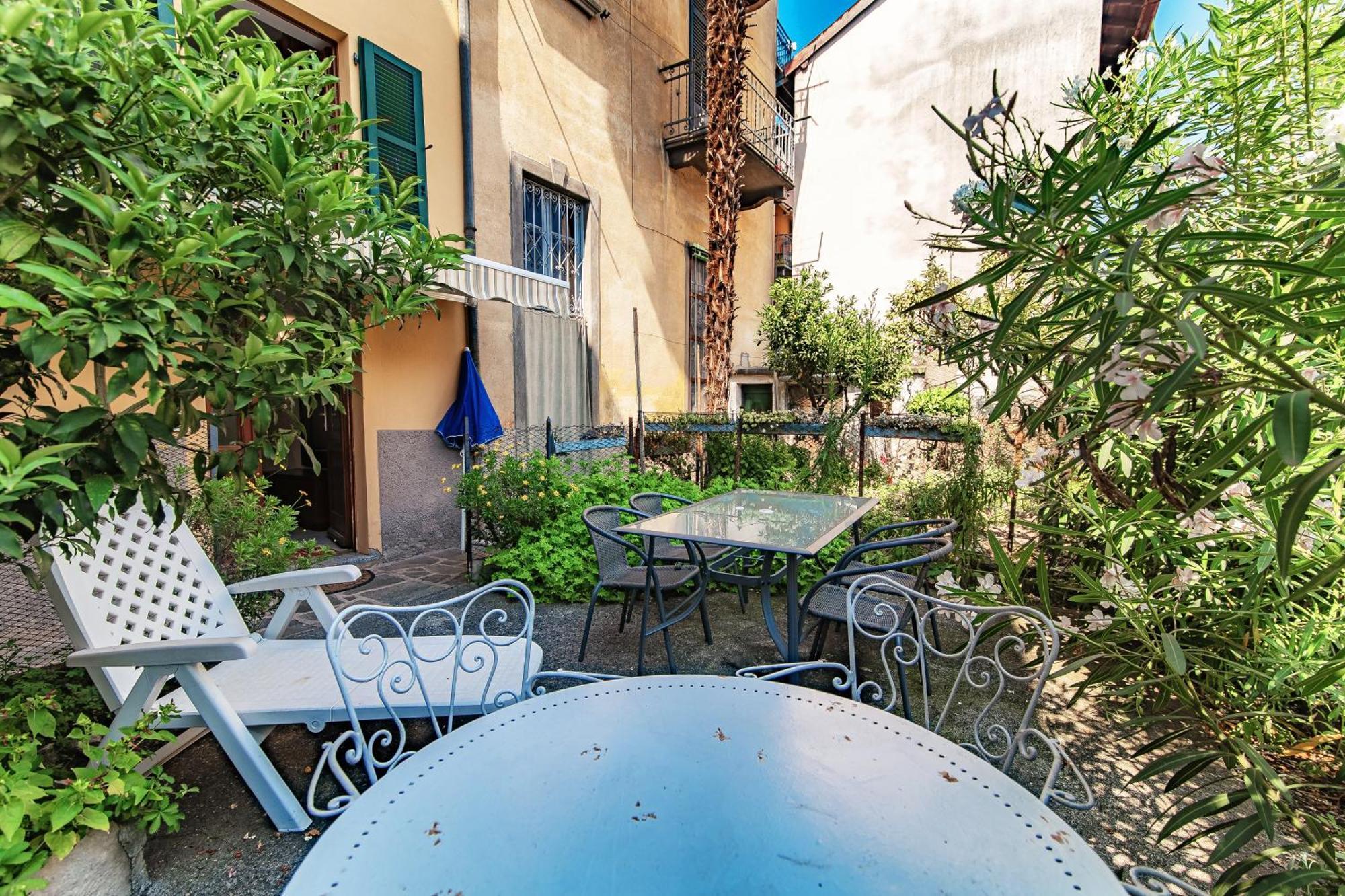 Delizioso Bilocale Vista Lago Colonno Exterior photo